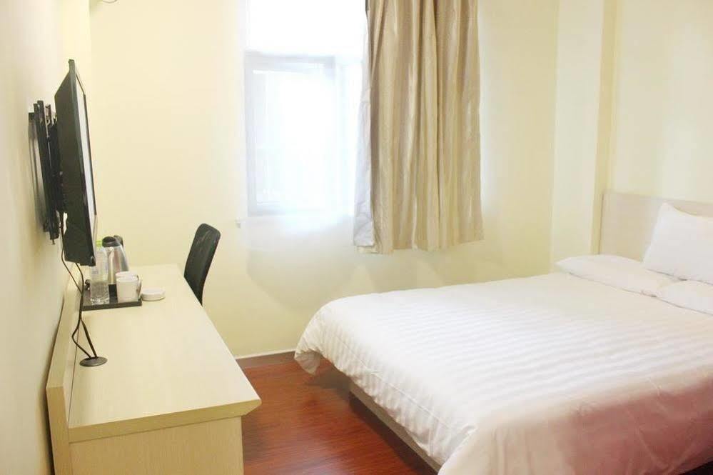 Hanting Hotel Yibin Zhongshan Street المظهر الخارجي الصورة
