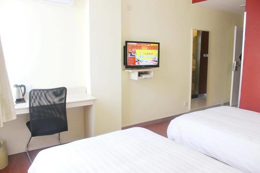 Hanting Hotel Yibin Zhongshan Street المظهر الخارجي الصورة