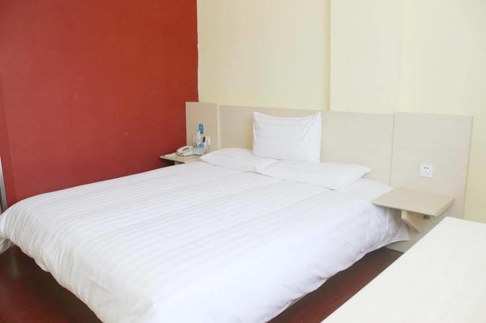 Hanting Hotel Yibin Zhongshan Street المظهر الخارجي الصورة