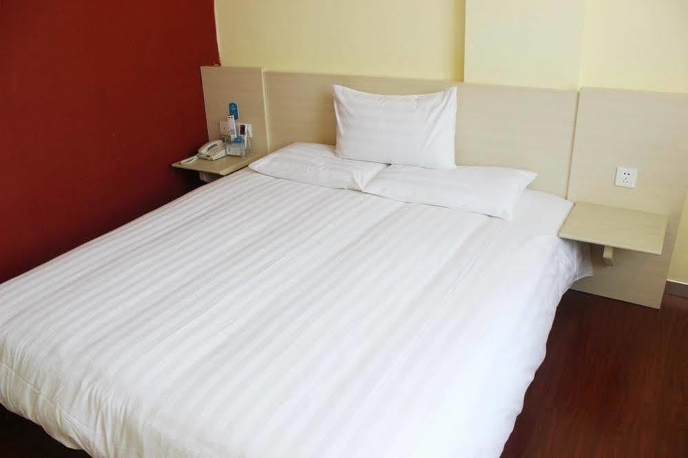 Hanting Hotel Yibin Zhongshan Street المظهر الخارجي الصورة